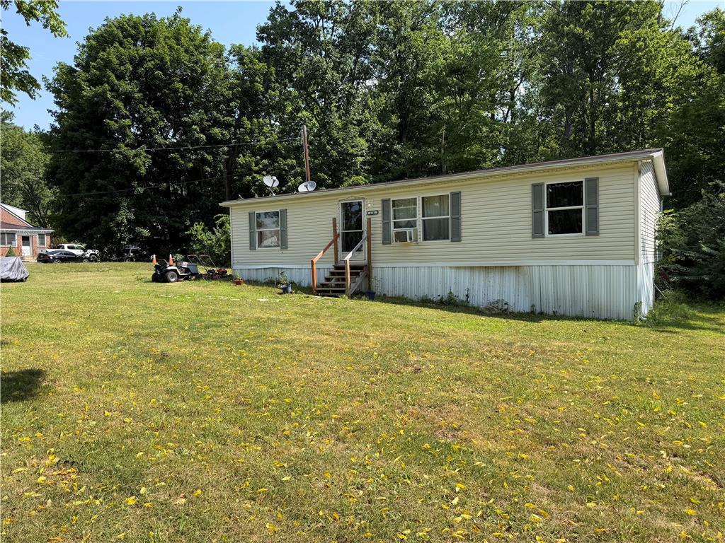 4541 Main St Property Photo 3