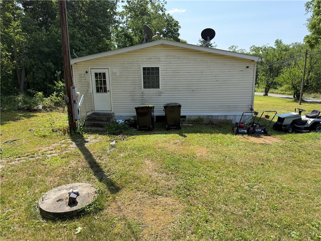 4541 Main St Property Photo 6
