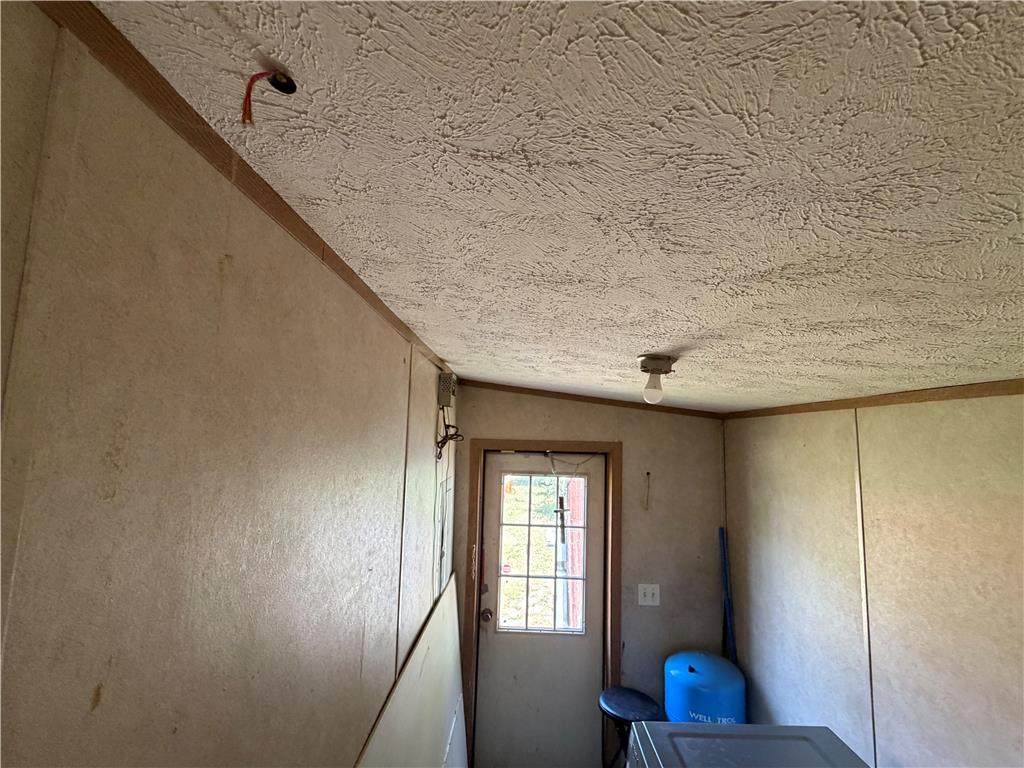 4541 Main St Property Photo 26