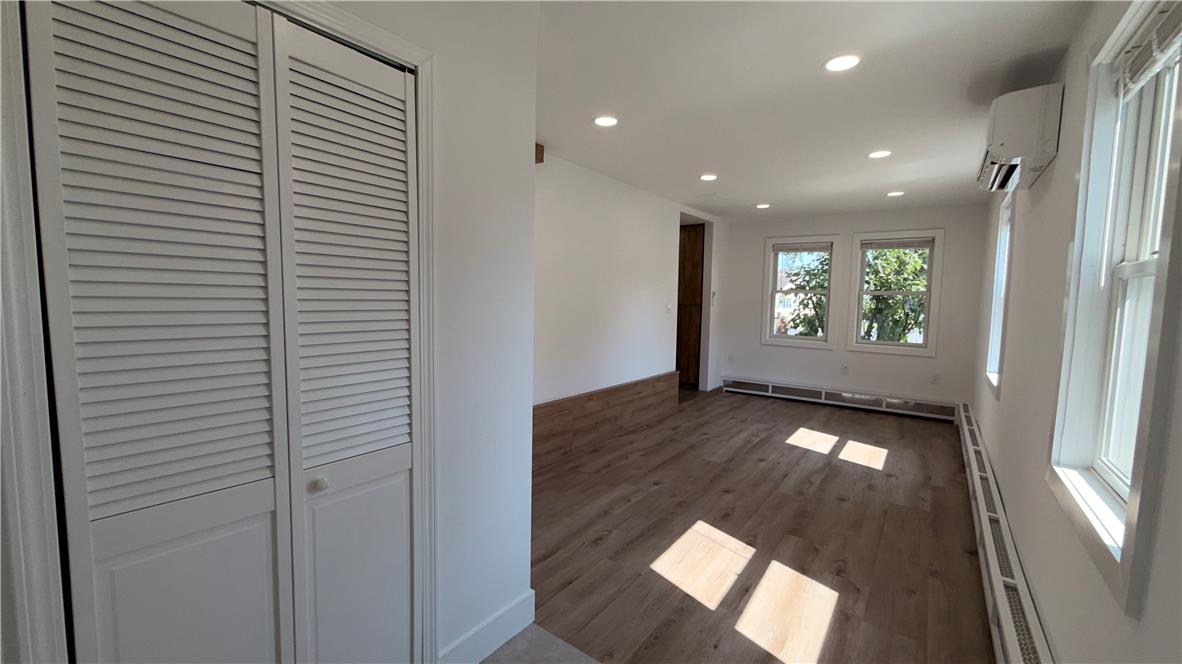49 Seyfried Avenue Property Photo 6