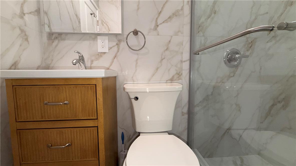 49 Seyfried Avenue Property Photo 9