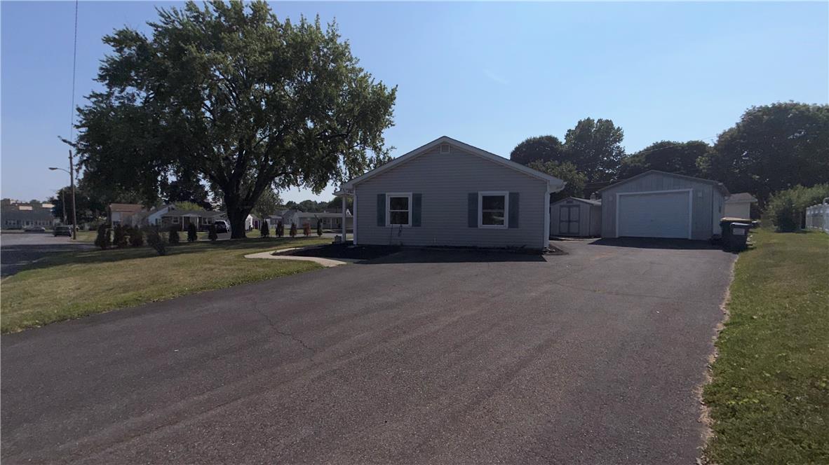 49 Seyfried Avenue Property Photo 27