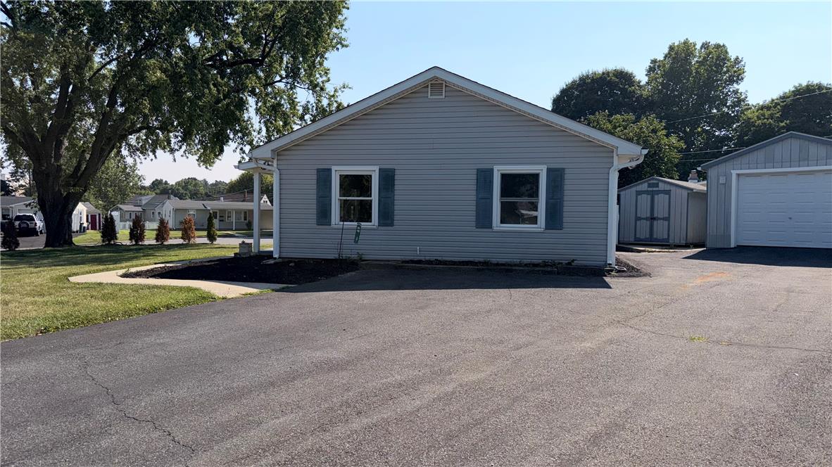 49 Seyfried Avenue Property Photo 28