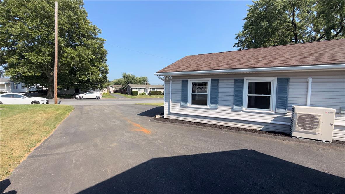 49 Seyfried Avenue Property Photo 29