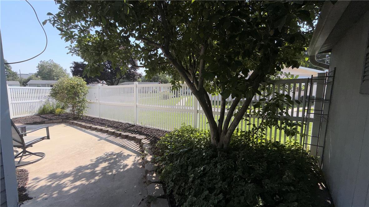49 Seyfried Avenue Property Photo 35