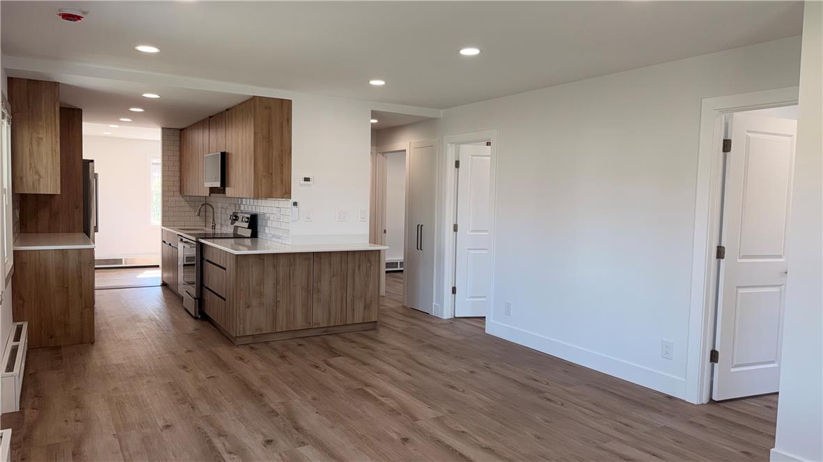 49 Seyfried Avenue Property Photo 37