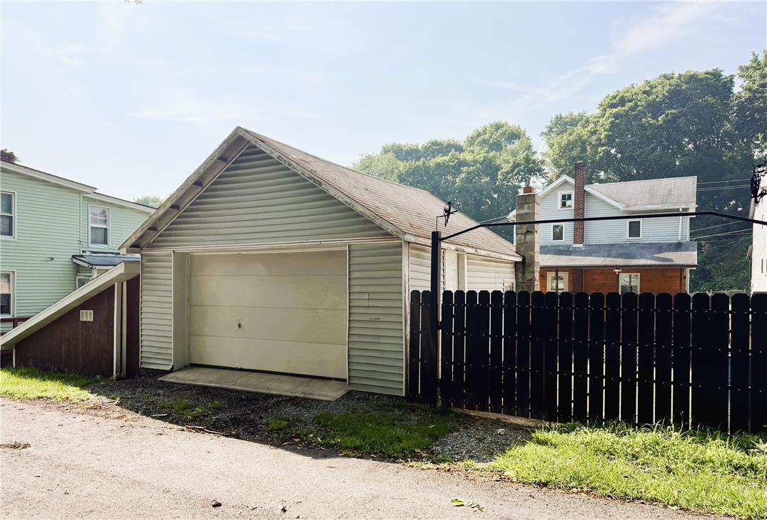 130 Bridge Street Property Photo 4