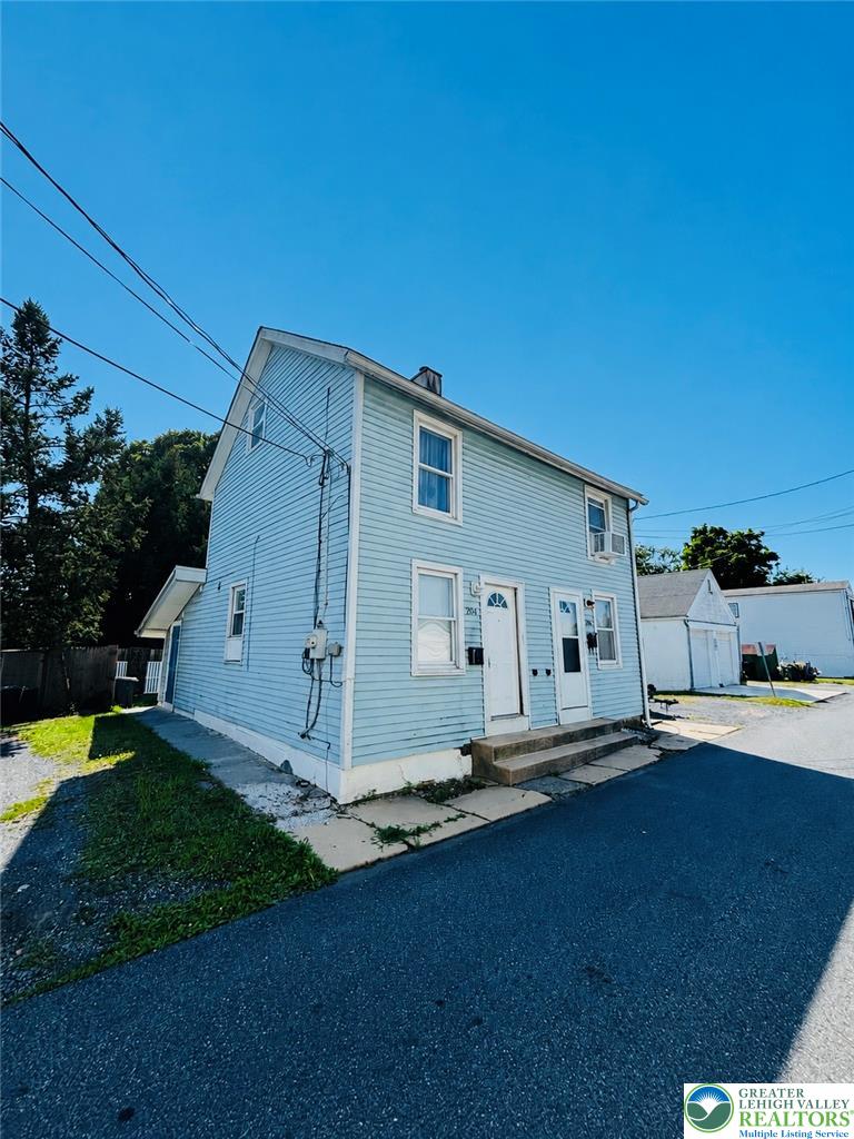 204 Limestone Street Property Photo 2