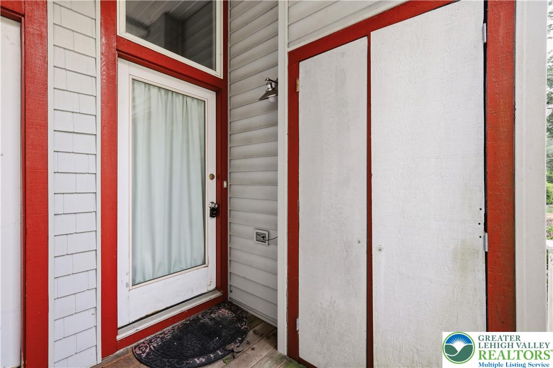 76 Laurelwoods Drive Property Photo 3