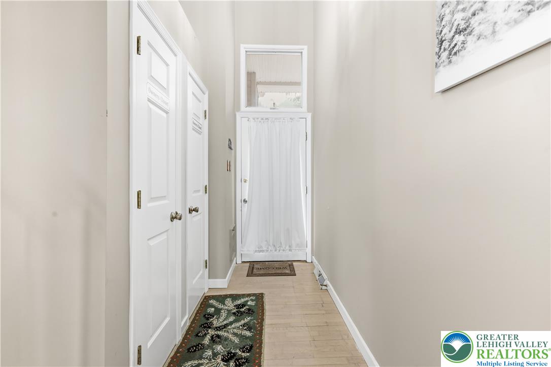 76 Laurelwoods Drive Property Photo 4