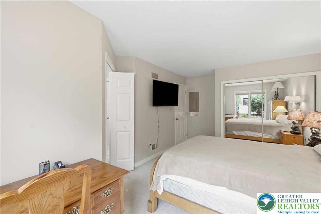 76 Laurelwoods Drive Property Photo 15