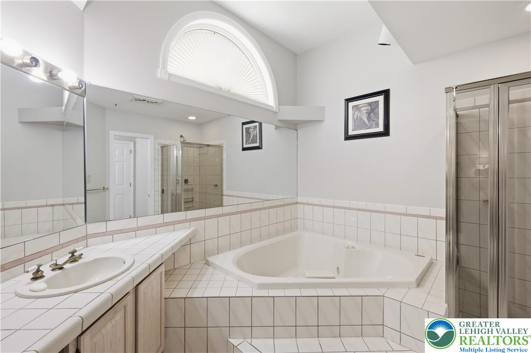 76 Laurelwoods Drive Property Photo 16