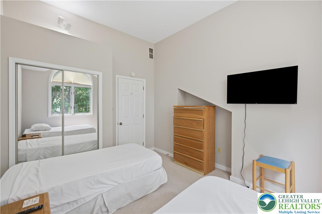 76 Laurelwoods Drive Property Photo 26