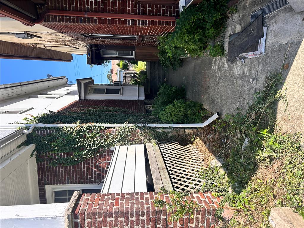 518 West Union Boulevard Property Photo 2