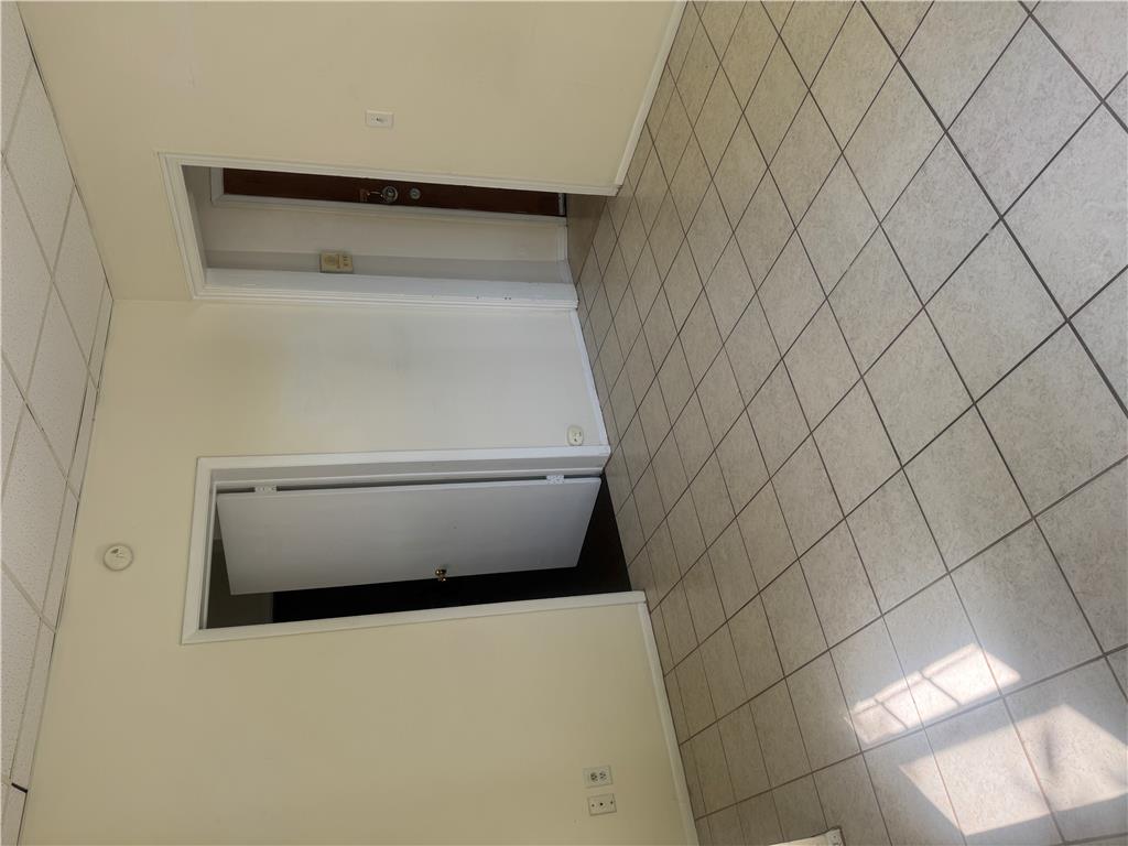 717 Center Street 2f Property Photo 5