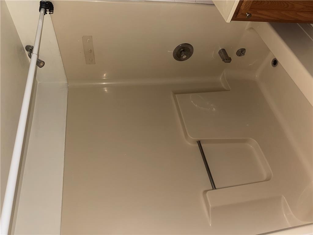 717 Center Street 2f Property Photo 8