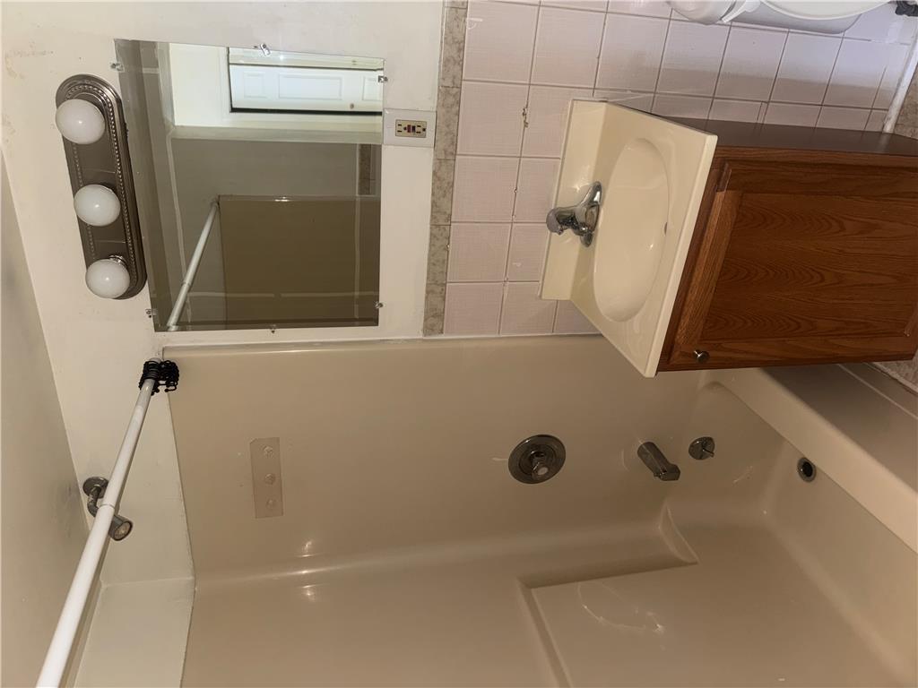 717 Center Street 2f Property Photo 9