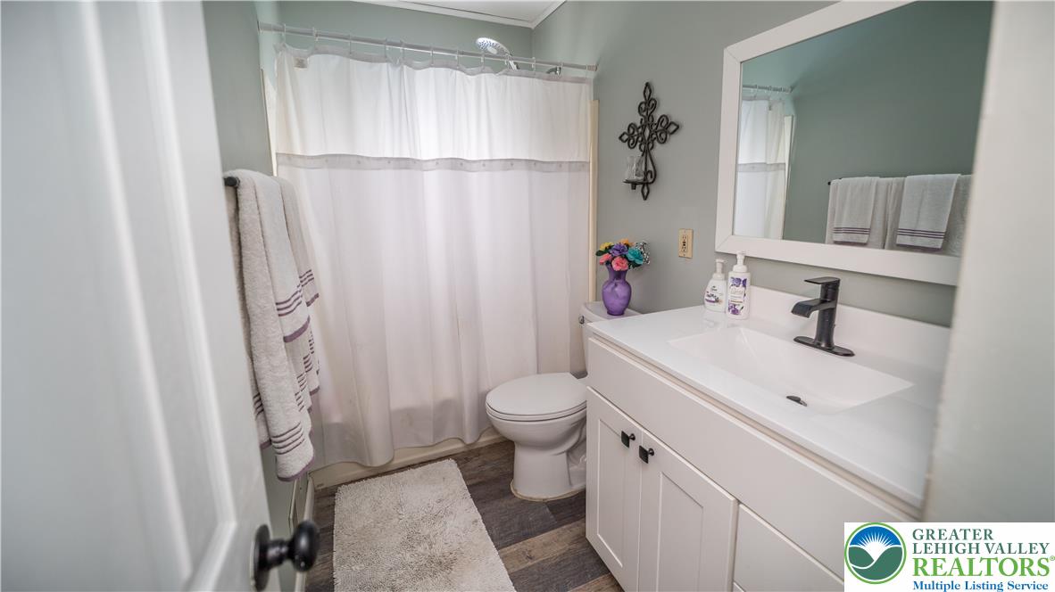2122 Vista Drive Property Photo 9