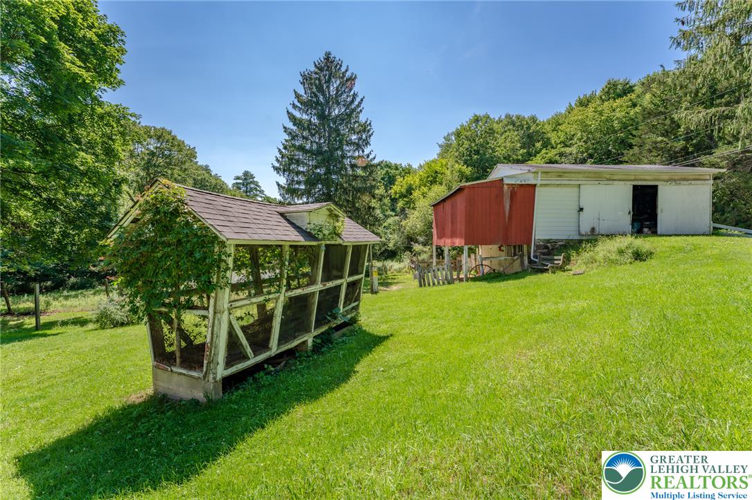 210 Snyders Road Property Photo 3