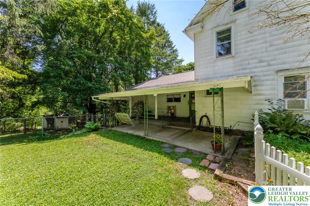 210 Snyders Road Property Photo 15