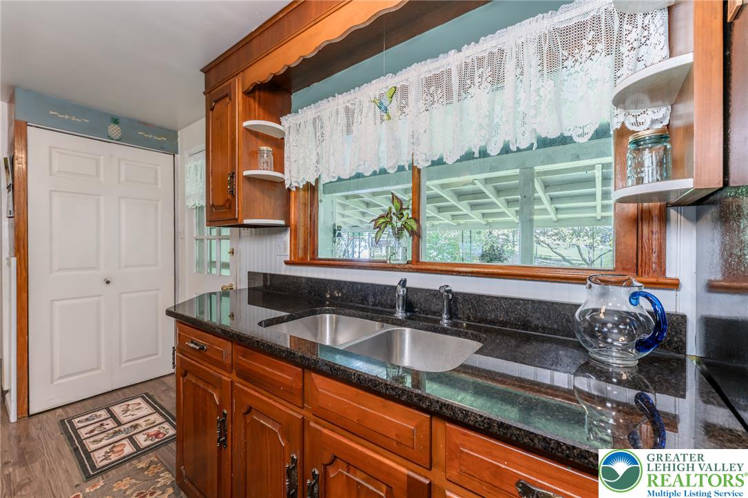 210 Snyders Road Property Photo 19