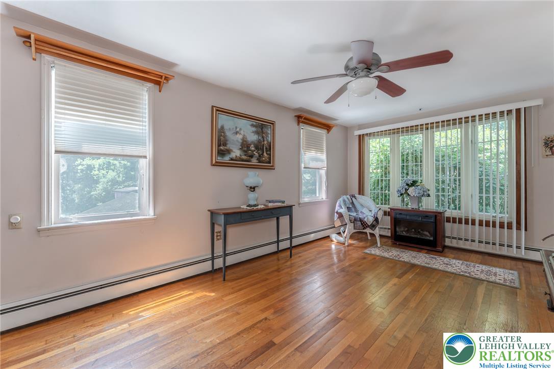 210 Snyders Road Property Photo 24