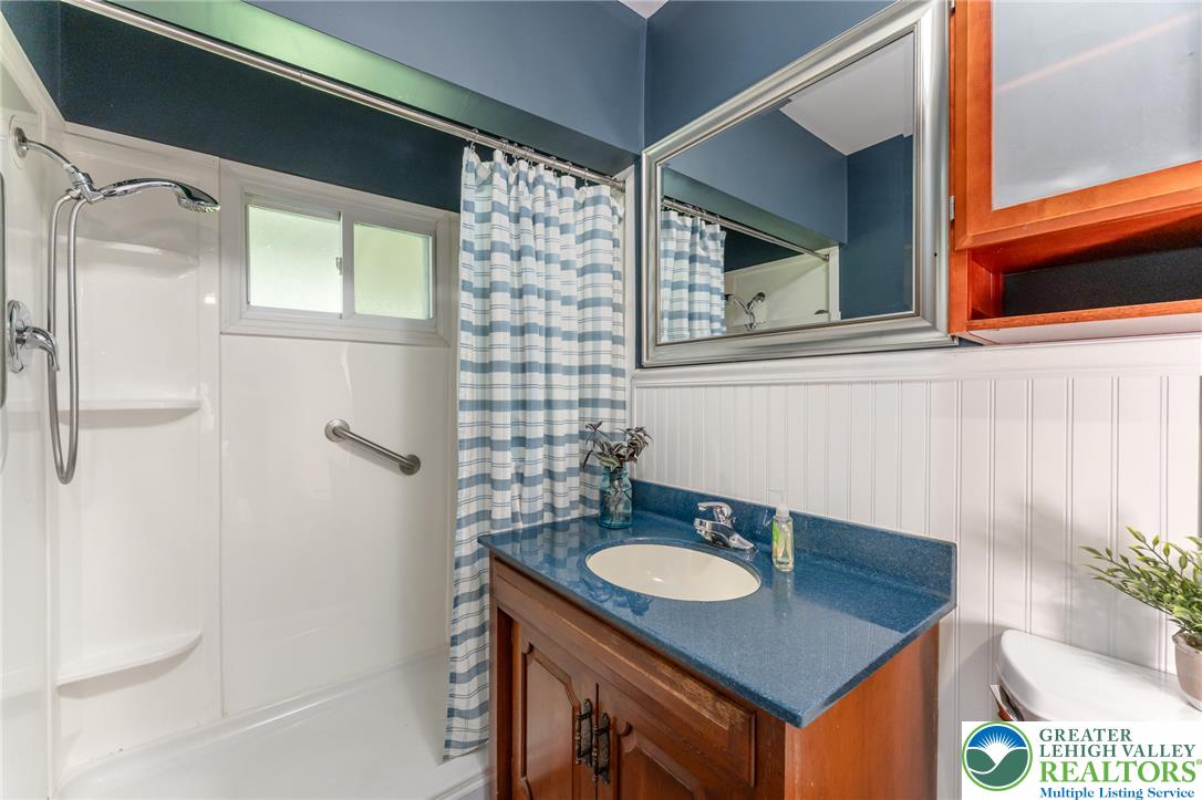 210 Snyders Road Property Photo 31