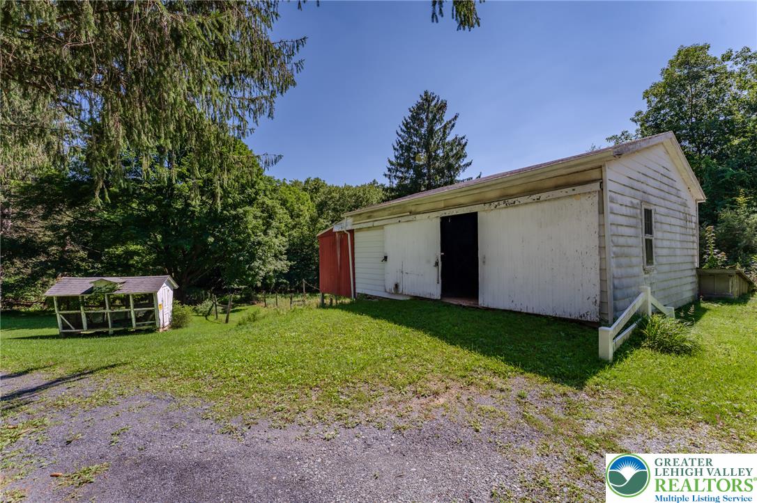 210 Snyders Road Property Photo 45