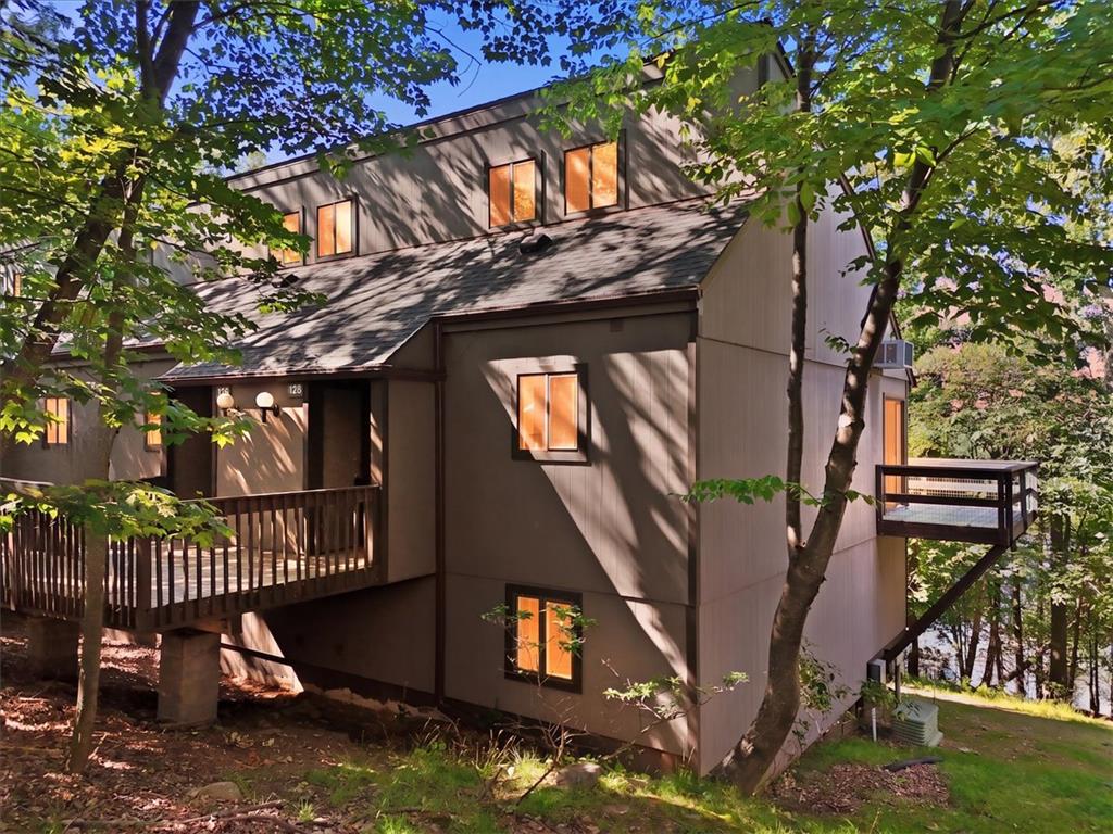 126 Cross Country Lane Property Photo 2