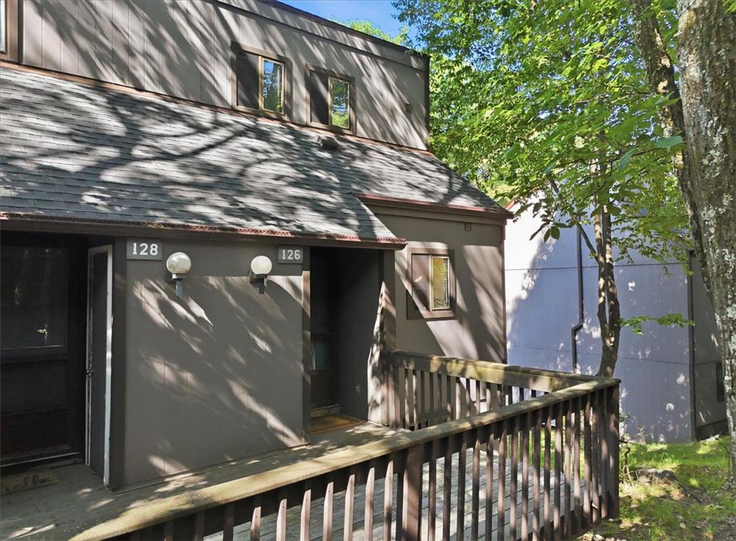 126 Cross Country Lane Property Photo 3