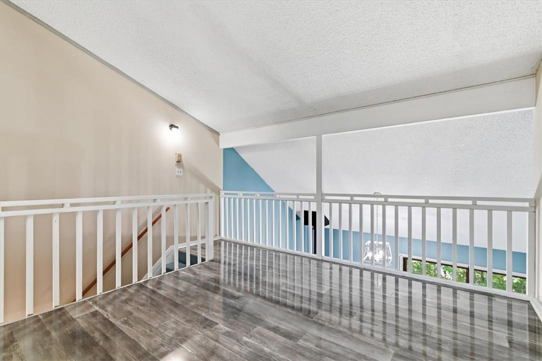 126 Cross Country Lane Property Photo 27