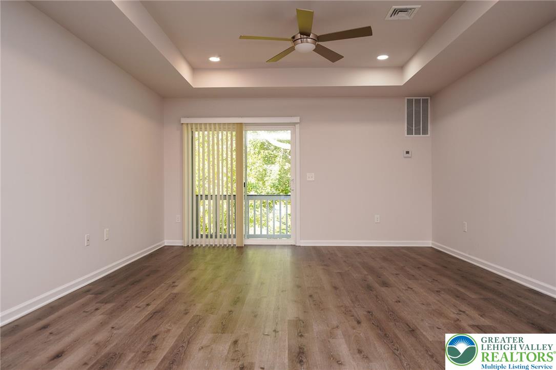 1210 Eaton Avenue 205 Property Photo 8