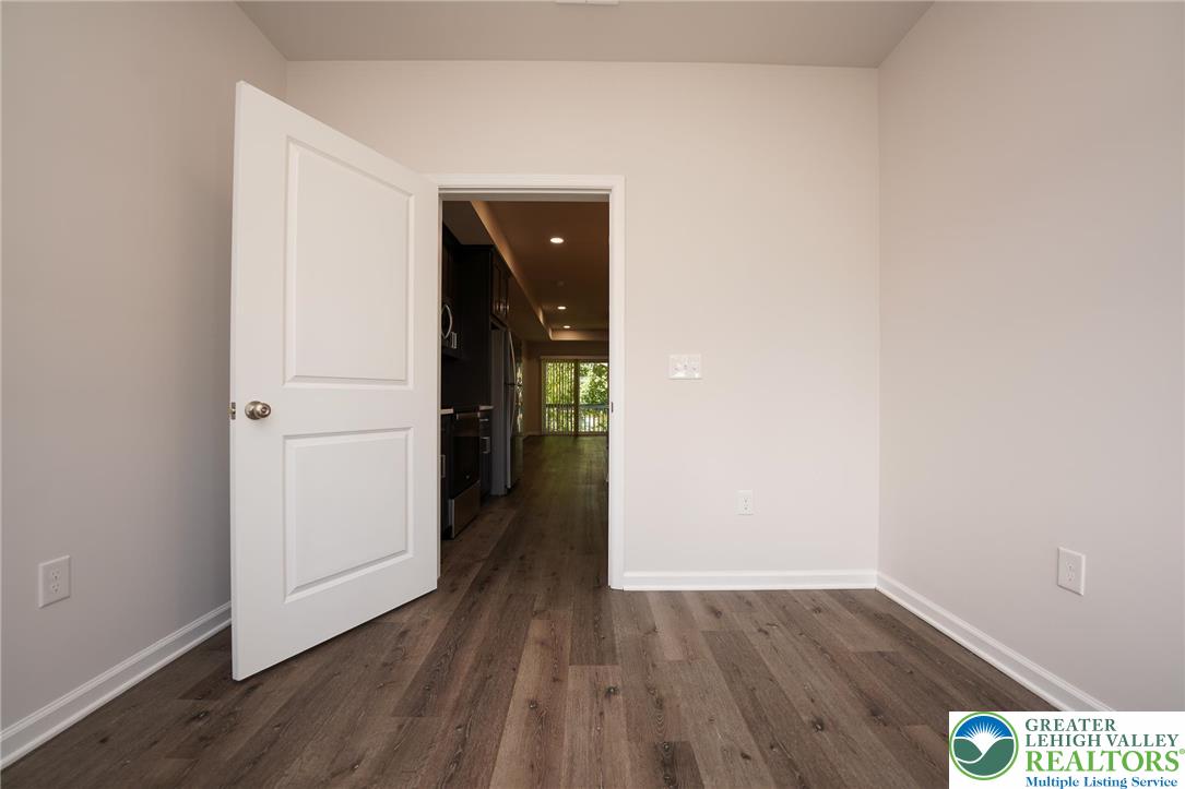 1210 Eaton Avenue 205 Property Photo 12