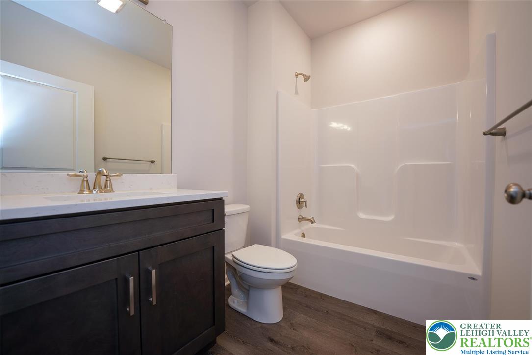1210 Eaton Avenue 205 Property Photo 14