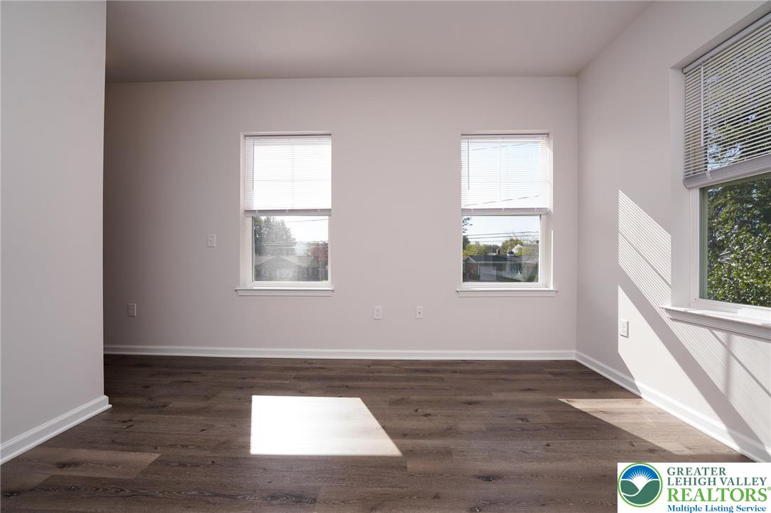 1210 Eaton Avenue 205 Property Photo 17