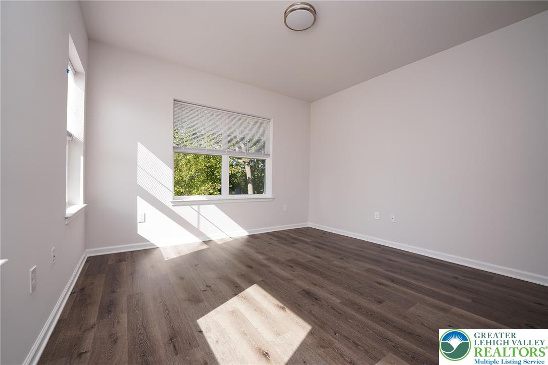 1210 Eaton Avenue 205 Property Photo 21