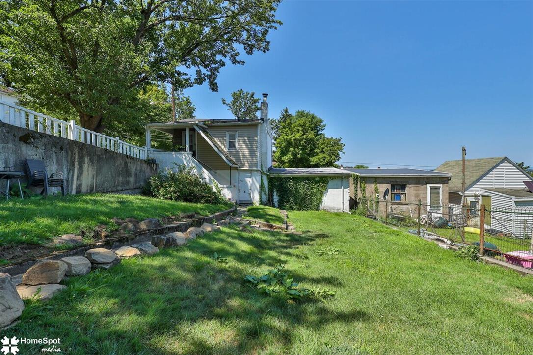682 Hayes Street Property Photo 5