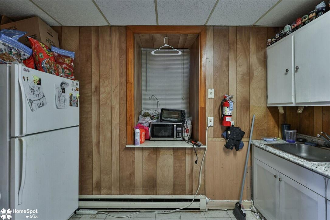 682 Hayes Street Property Photo 6