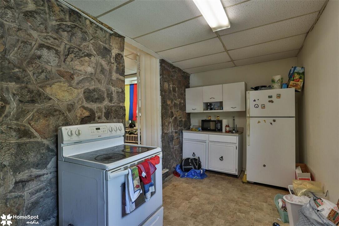 682 Hayes Street Property Photo 23