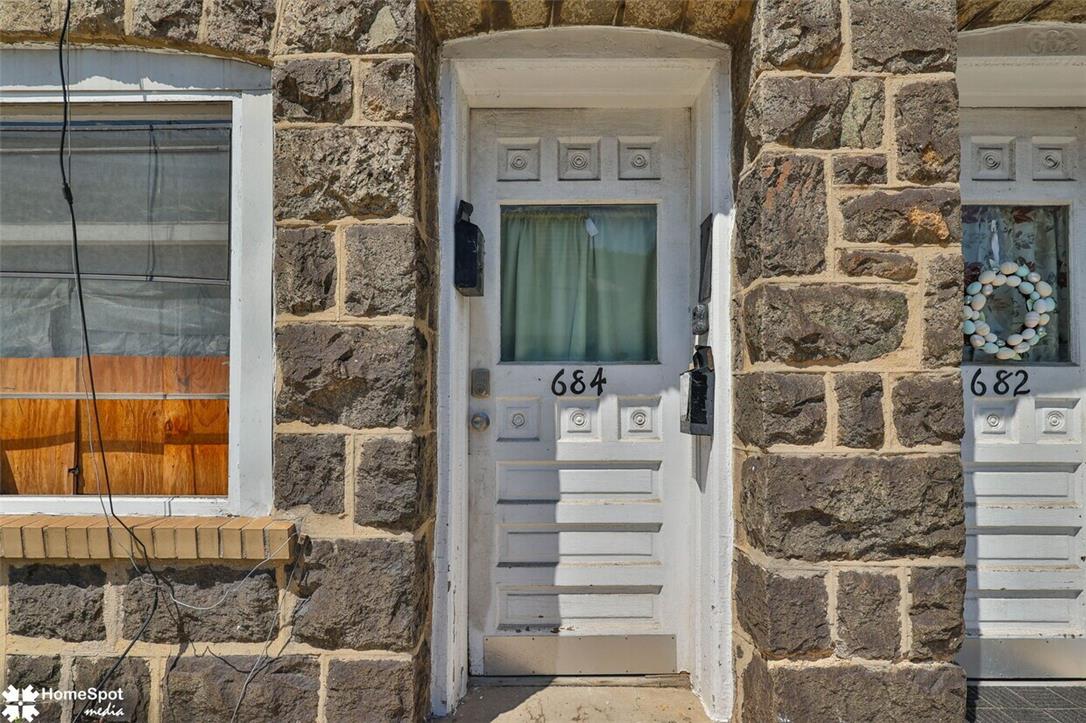 682 Hayes Street Property Photo 26