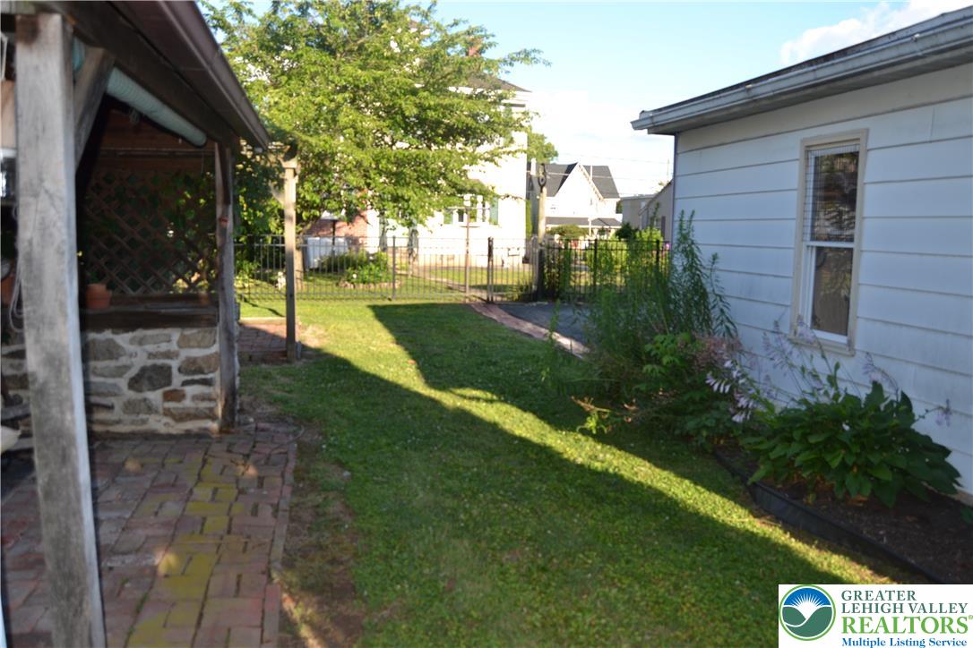 523 Main Street Property Photo 11