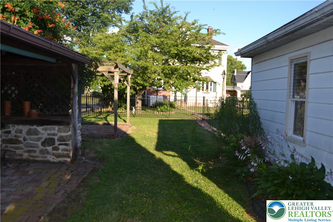 523 Main Street Property Photo 12