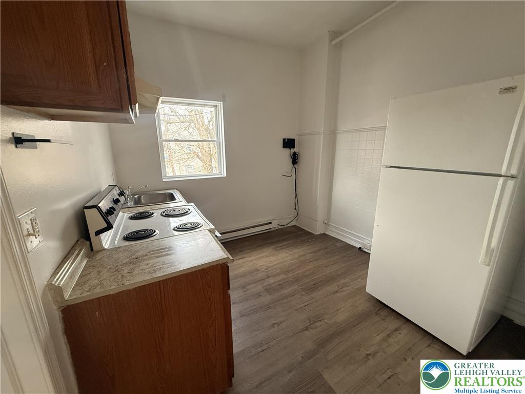 425 West Liberty Street 2 Property Photo 4