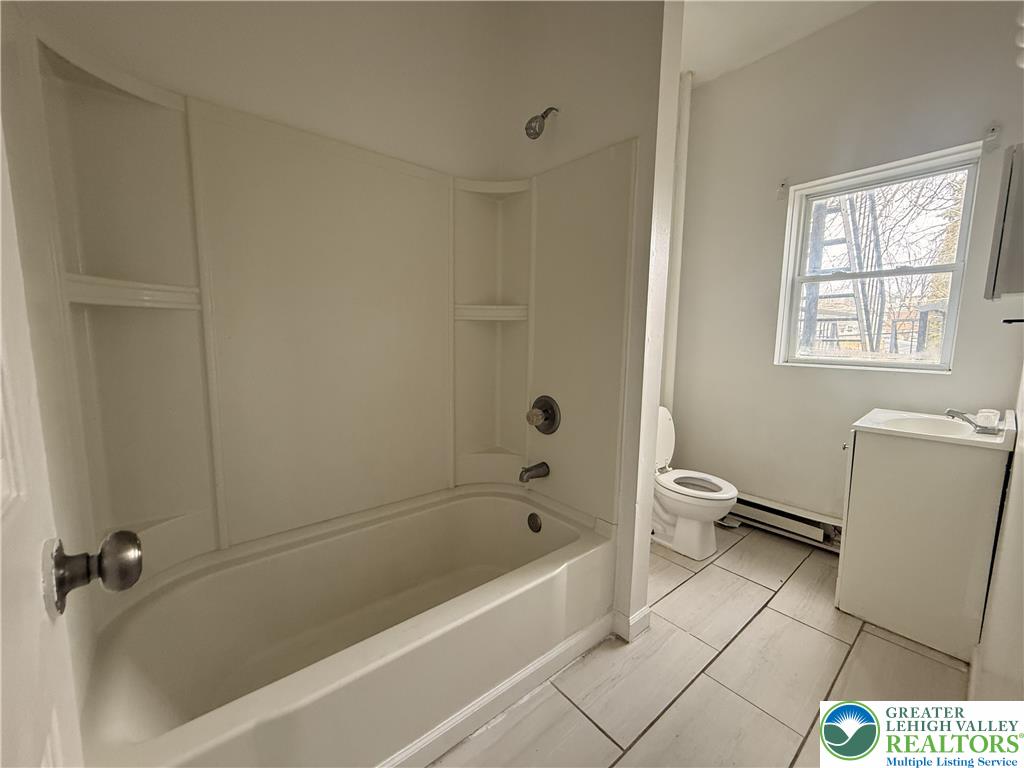 425 West Liberty Street 2 Property Photo 5