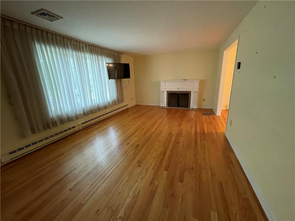 1320 Dalehurst Drive Property Photo 3