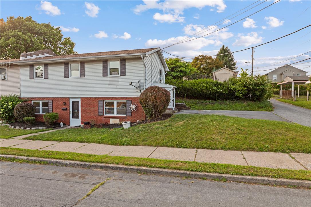 1545 West Tremont Street Property Photo 3