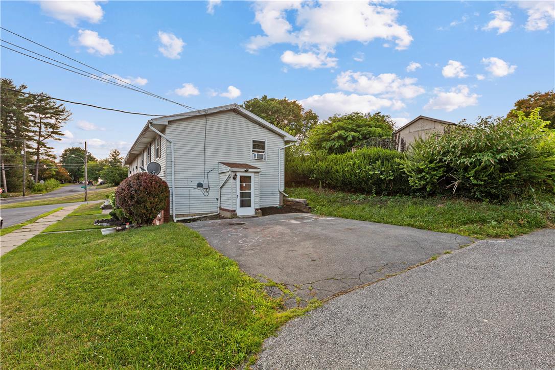 1545 West Tremont Street Property Photo 4