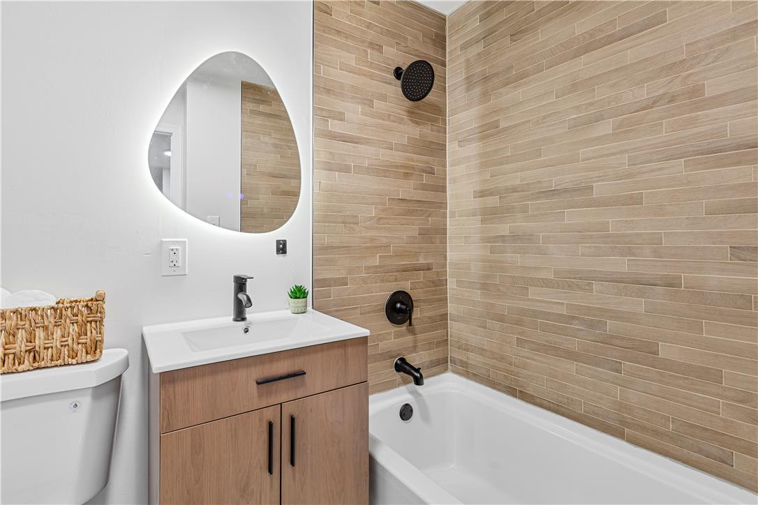 1545 West Tremont Street Property Photo 26