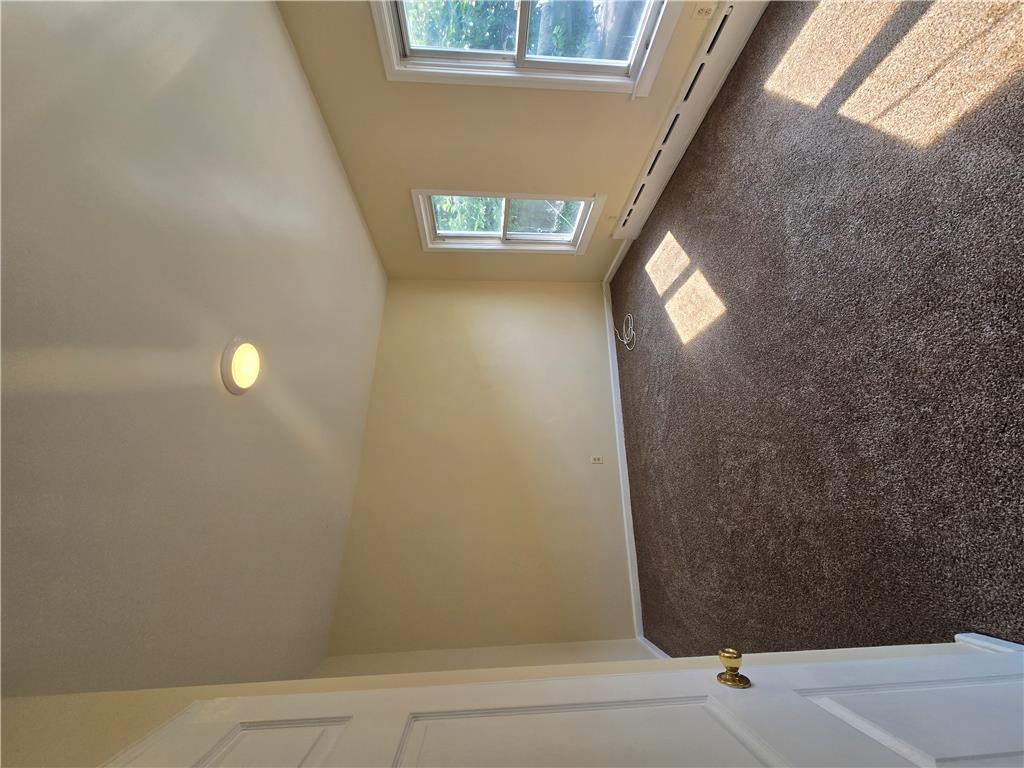 205 Front Street 1r Property Photo 9