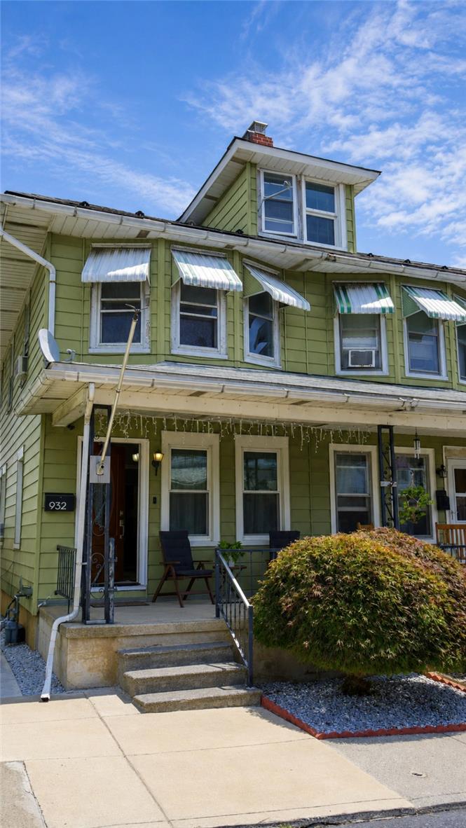 932 Fernwood Street Property Photo 1